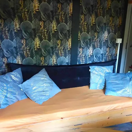 Camping Domaine De *