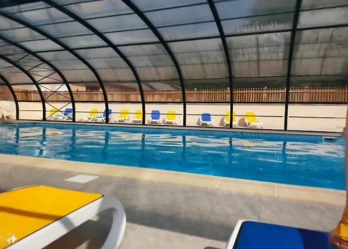 Camping Domaine De *