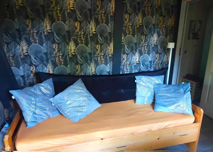 Camping Domaine De *